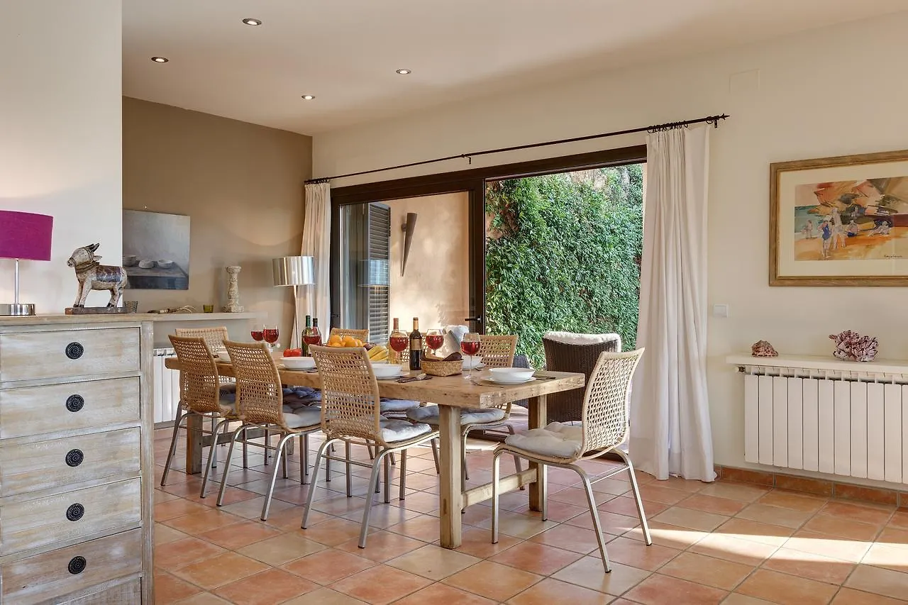 Roure Villa Tamariu Spain