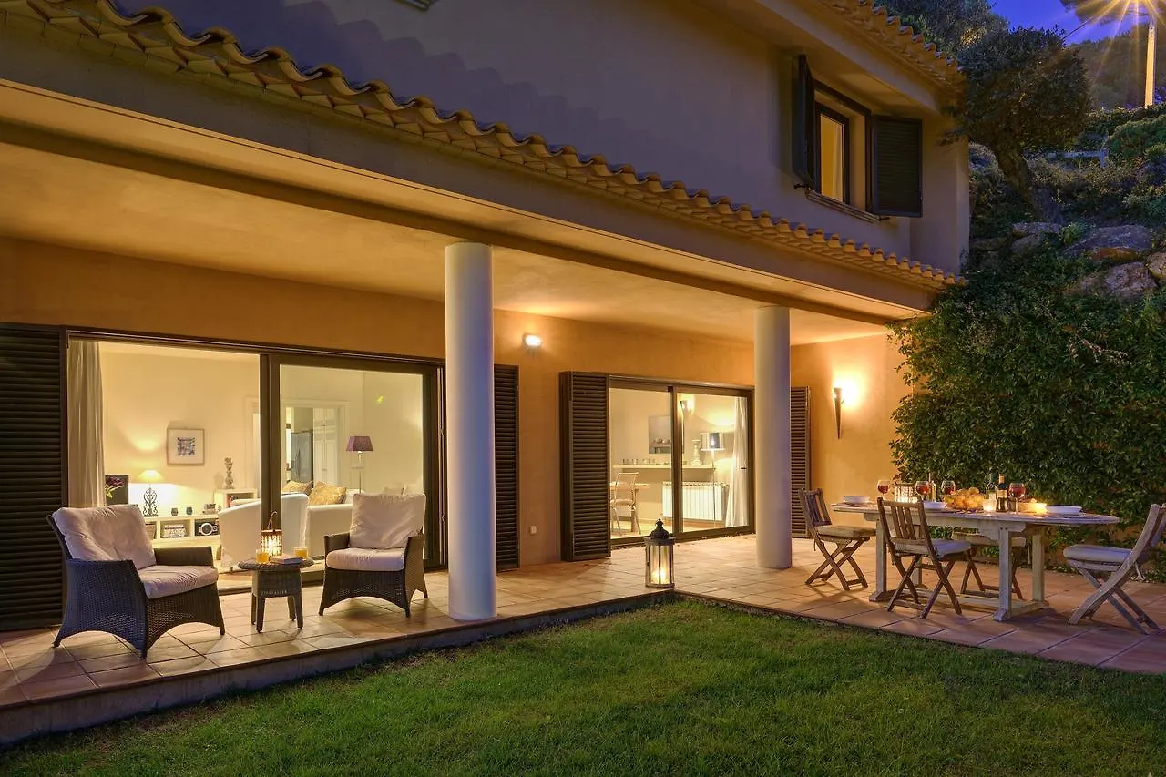 Roure Villa Tamariu