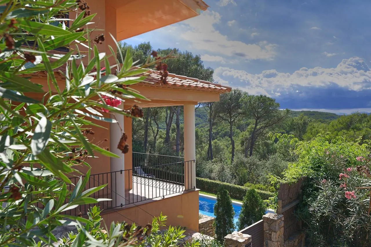 Roure Villa Tamariu Spain